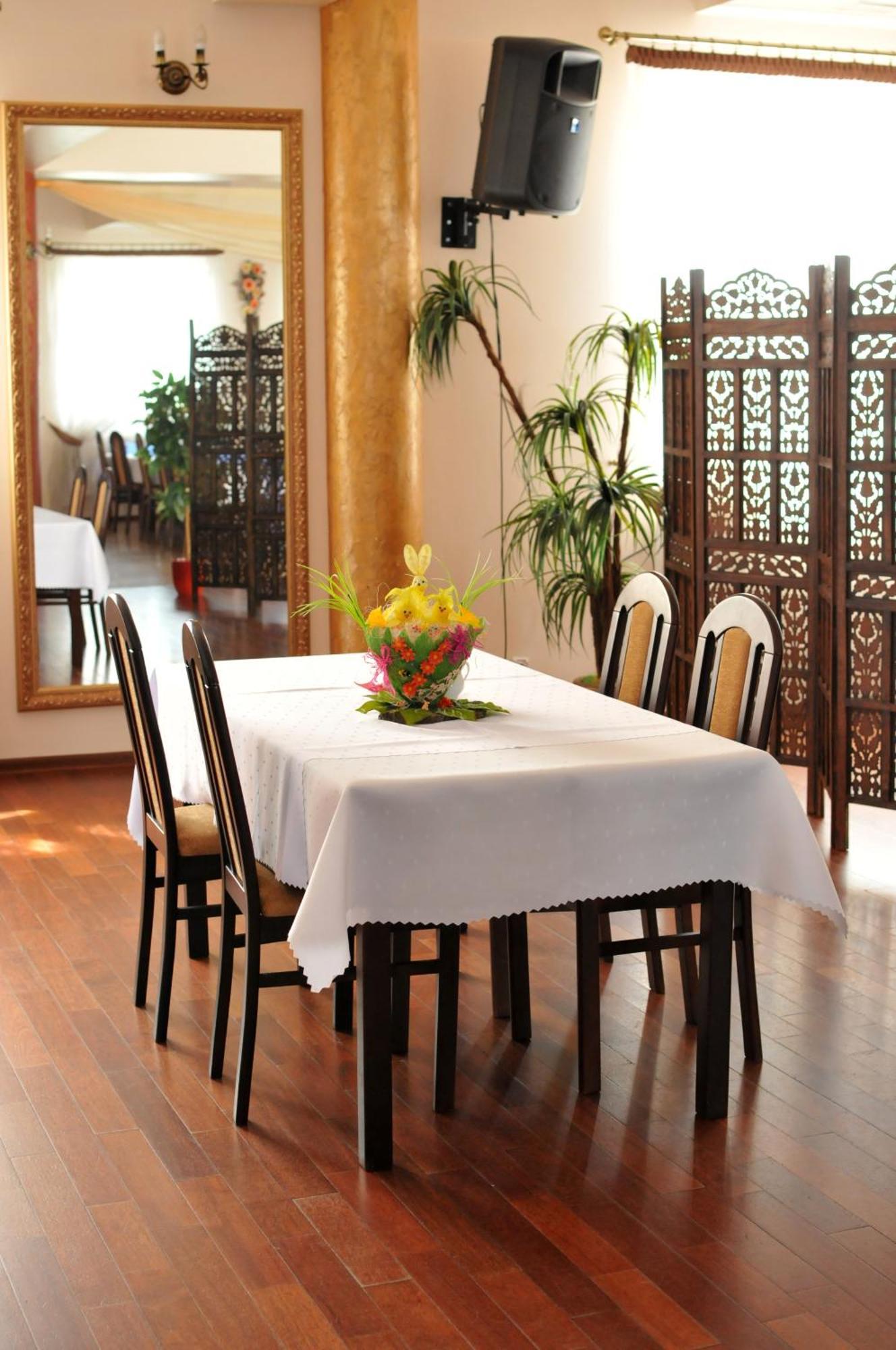 Hotel Restauracja Lorenzo Stopnica Εξωτερικό φωτογραφία