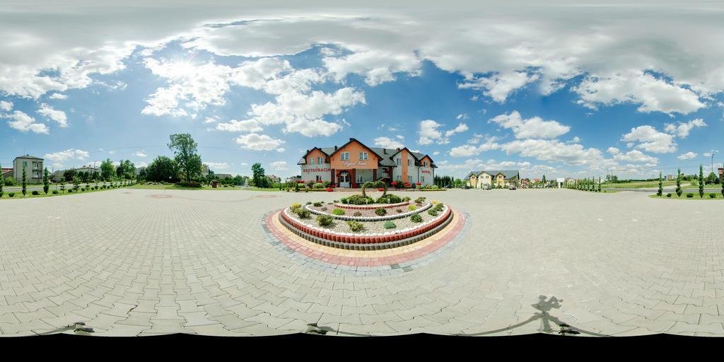 Hotel Restauracja Lorenzo Stopnica Εξωτερικό φωτογραφία