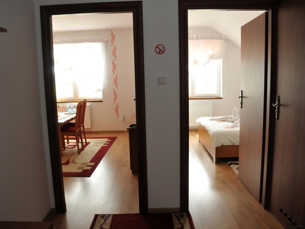 Hotel Restauracja Lorenzo Stopnica Δωμάτιο φωτογραφία
