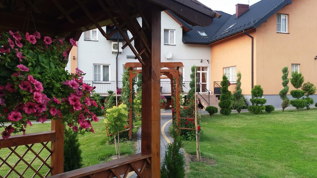 Hotel Restauracja Lorenzo Stopnica Εξωτερικό φωτογραφία