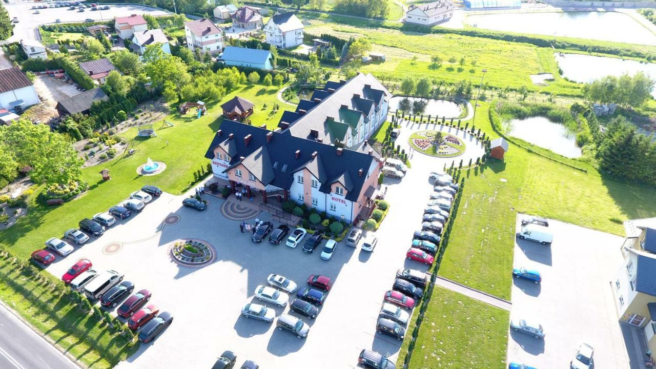 Hotel Restauracja Lorenzo Stopnica Εξωτερικό φωτογραφία